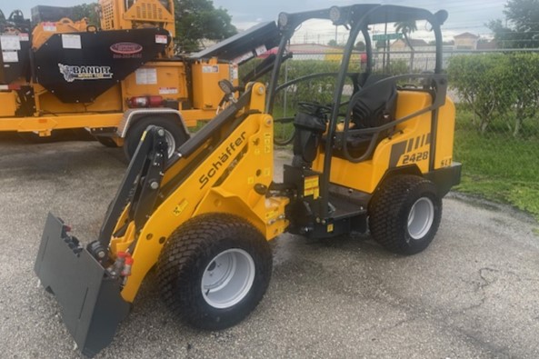 2023 JCB WHEEL LOADER, 427 ZX - 0026886 - Company Wrench