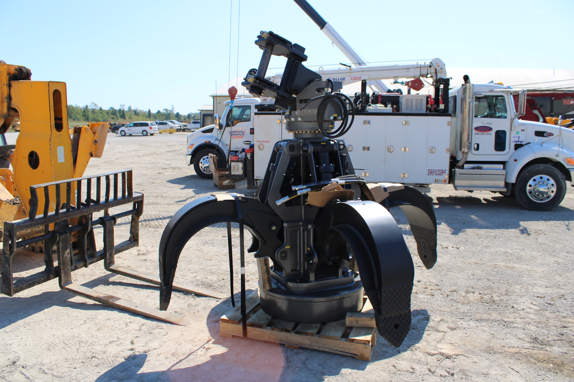2026 BATEMAN GRAPPLE, 0.75CUYD, W/ 36IN MAGNET – 0046720 2026 BATEMAN GRAPPLE, 0.75CUYD, W/ 36IN MAGNET – 0046720