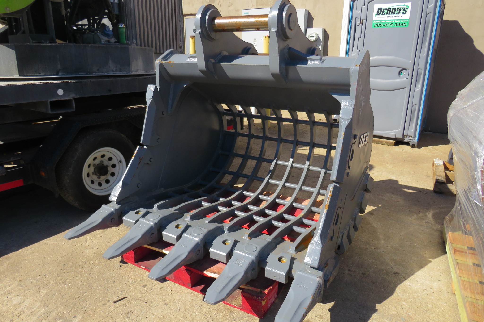 2026 MISC BUCKET, 60IN FOR SK350, SKELETON – 0047618